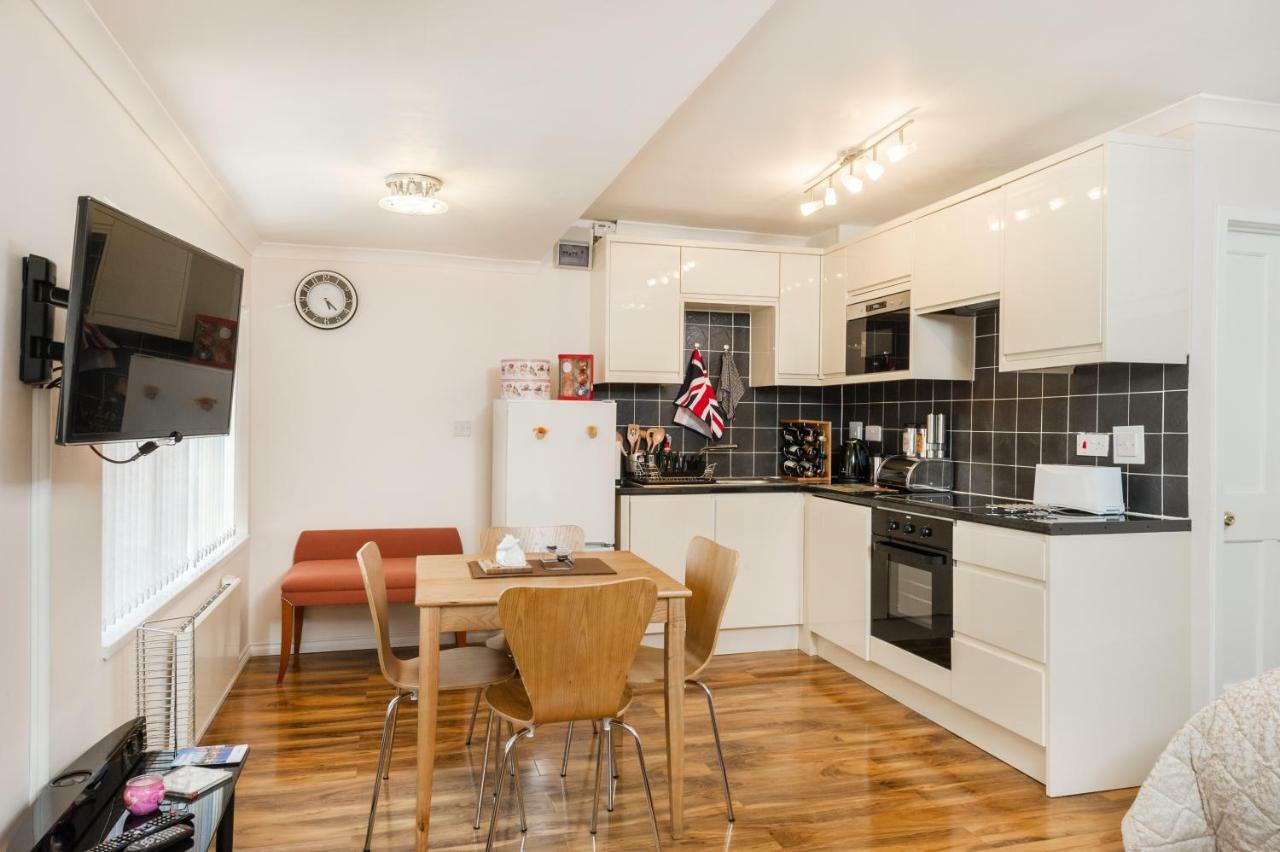 Henley-On-Thames Studio Apartment Екстериор снимка